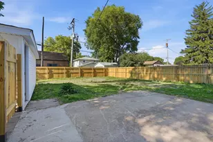 733 W Prairie St, Pontiac, IL 61764 - Photo 26