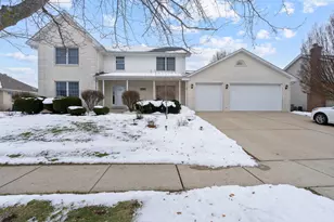 24751 Rosewood Ln, Manhattan, IL 60442 - Photo 2