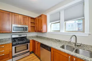 5715 N Kimball Ave, Chicago, IL 60659 - Photo 12