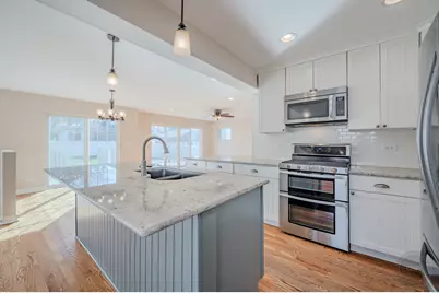 593 S Sunnyside Avenue, Elmhurst, IL 60126 - Photo 8