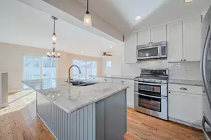 593 S Sunnyside Ave, Elmhurst, IL 60126 - Photo 8