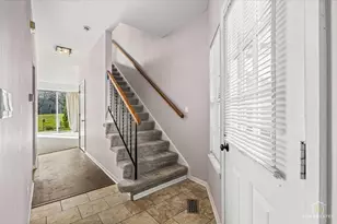 1260 Cranbrook Dr, Schaumburg, IL 60193 - Photo 4