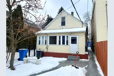 2838 S Sawyer Avenue, Chicago, IL 60623 - Photo 2