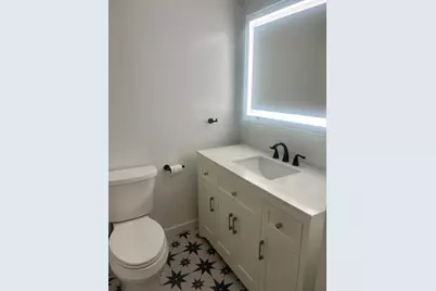 88 W Schiller Street #1707, Chicago, IL 60610 - Photo 10