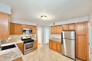 5626 N Central Ave, Chicago, IL 60646 - Photo 8