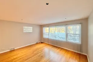 5626 N Central Ave, Chicago, IL 60646 - Photo 4