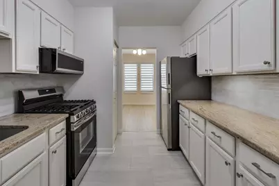 1 W Oak Avenue #C1, La Grange Park, IL 60526 - Photo 4