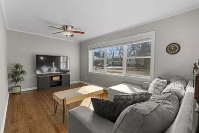 228 Wellington Drive, Crystal Lake, IL 60014 - Photo 8