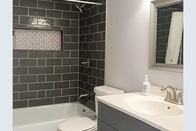 1727 W Crystal Lane #707B, Mount Prospect, IL 60056 - Photo 8