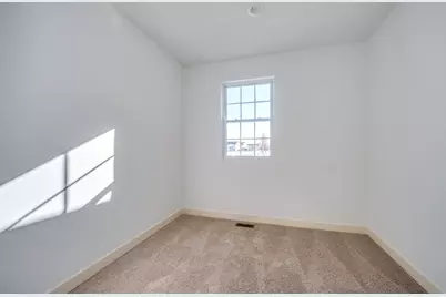 1074 Freedom Road, Elburn, IL 60119 - Photo 14