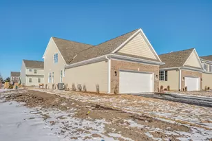 1074 Freedom Rd, Elburn, IL 60119 - Photo 2