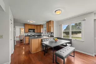 2806 N Stanford Dr, Arlington Heights, IL 60004 - Photo 8