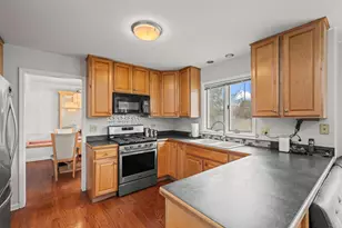 2806 N Stanford Dr, Arlington Heights, IL 60004 - Photo 6