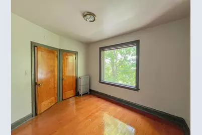 7951 S Muskegon Avenue, Chicago, IL 60617 - Photo 8