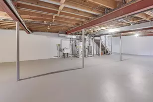 5937 N Sauganash Ln, Chicago, IL 60646 - Photo 30