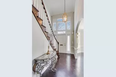 5937 N Sauganash Lane, Chicago, IL 60646 - Photo 8