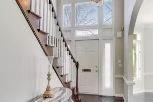 5937 N Sauganash Ln, Chicago, IL 60646 - Photo 8