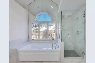 5937 N Sauganash Lane, Chicago, IL 60646 - Photo 22