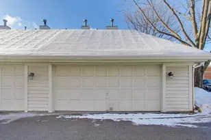 5937 N Sauganash Ln, Chicago, IL 60646 - Photo 34