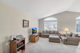 1633 Fredericksburg Ln, Aurora, IL 60503 - Photo 4