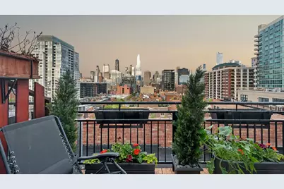 525 W Superior Street #626, Chicago, IL 60654 - Photo 20