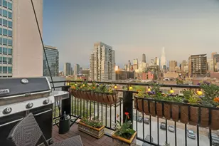 525 W Superior St, Chicago, IL 60654 - Photo 16