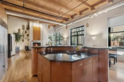 525 W Superior Street #626, Chicago, IL 60654 - Photo 8