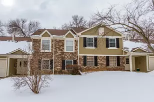 25 Superior Ct, Schaumburg, IL 60193 - Photo 1