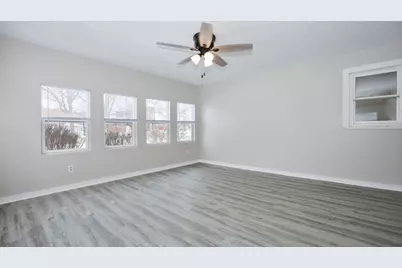 300 E South Street, Atlanta, IL 61723 - Photo 10