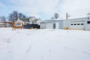 300 E South St, Atlanta, IL 61723 - Photo 46