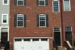 2534 Huntleigh Ln, Woodridge, IL 60517 - Photo 2