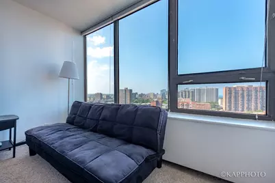 3930 N Pine Grove Avenue #2005, Chicago, IL 60613 - Photo 10