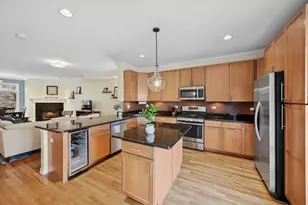 422 Pennsylvania Way, Oak Park, IL 60302 - Photo 6