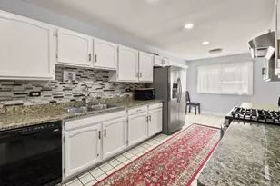 1767 Hemlock Dr, Glendale Heights, IL 60139 - Photo 10