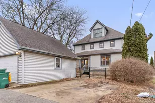 1009 Walter St, Lemont, IL 60439 - Photo 4