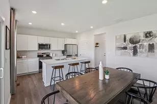 2514 Winterberry Trl, Wonder Lake, IL 60097 - Photo 6