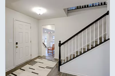 1622 Patterson Avenue, North Aurora, IL 60542 - Photo 2