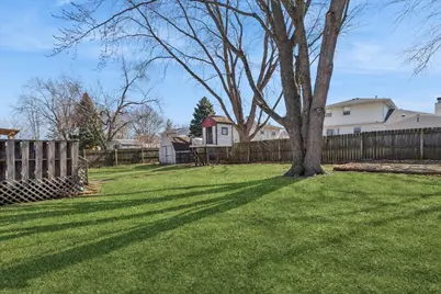 834 River Drive, Carol Stream, IL 60188 - Photo 20