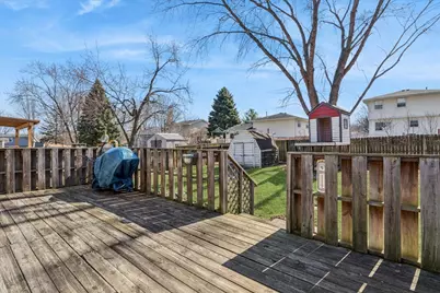 834 River Drive, Carol Stream, IL 60188 - Photo 18
