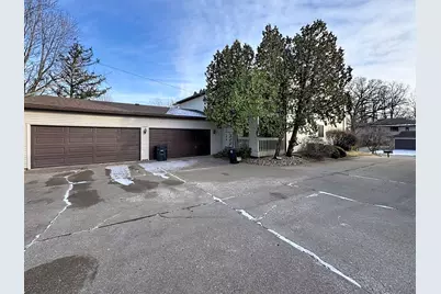 5915 36th Avenue Court #14, Moline, IL 61265 - Photo 16