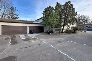 5915 36th Ave Ct, Moline, IL 61265 - Photo 16