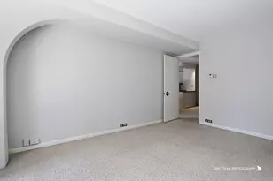 300 N State St, Chicago, IL 60654 - Photo 16