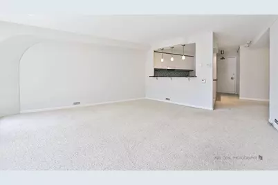 300 N State Street #2212, Chicago, IL 60654 - Photo 10