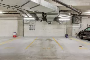 744 N Clark St, Chicago, IL 60654 - Photo 24