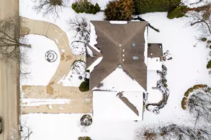 7624 Forest Hill Rd, Burr Ridge, IL 60527 - Photo 4