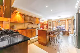 7624 Forest Hill Rd, Burr Ridge, IL 60527 - Photo 4