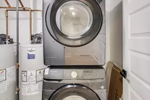 1437 W Oakdale Ave, Chicago, IL 60657 - Photo 16