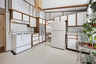 404 S Stott St, Genoa, IL 60135 - Photo 10