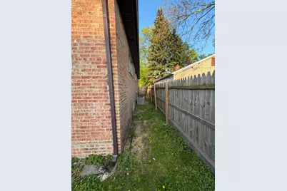 14008 S Saginaw Avenue, Burnham, IL 60633 - Photo 18