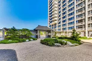 4250 N Marine Dr, Chicago, IL 60613 - Photo 22